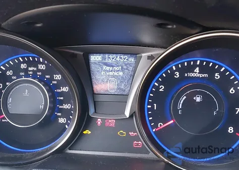 2013 Hyundai Genesis 3.8 Track z USA, uszkodzony, nr VIN KMHHU6KJ1DU091127